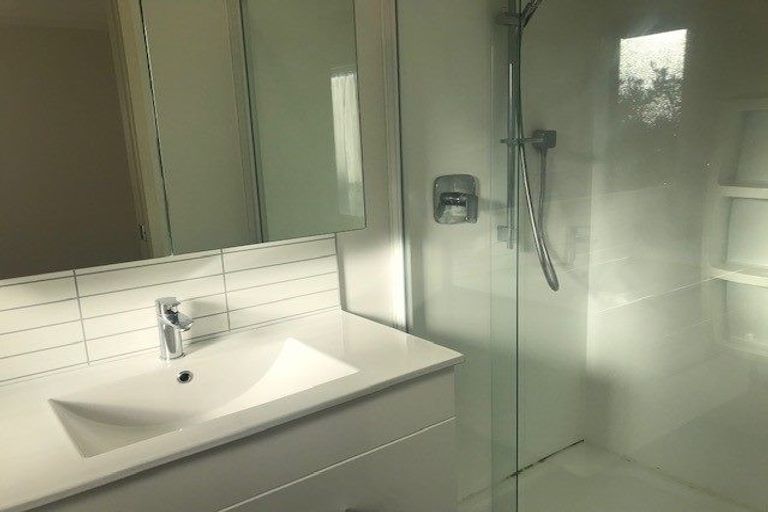 Photo of property in 1 Sheldon Place, Burswood, Auckland, 2013