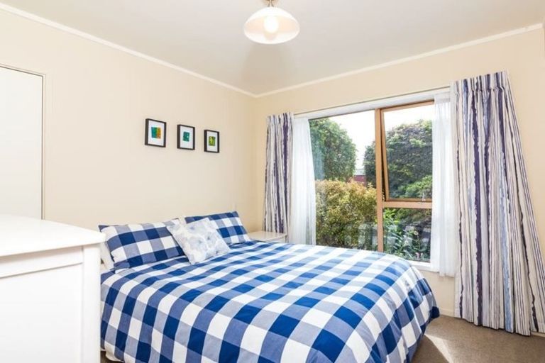 Photo of property in 9 Reeves Road, Acacia Bay, Taupo, 3330