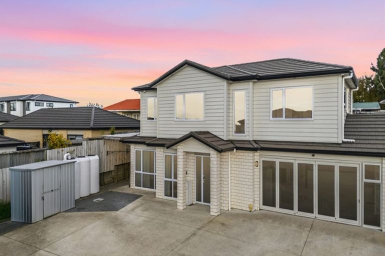 Photo of property in 13 Orona Way, Papatoetoe, Auckland, 2025