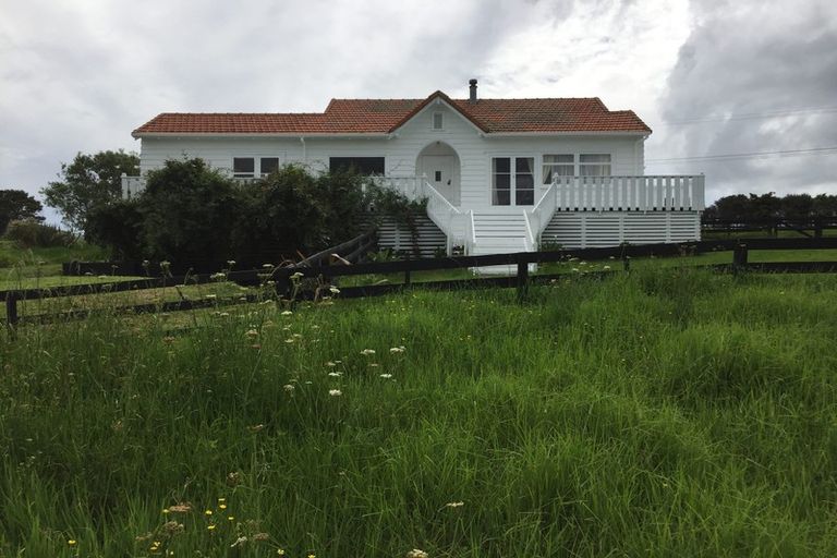 Photo of property in 237 Pahi Road, Pahi, Paparoa, 0571