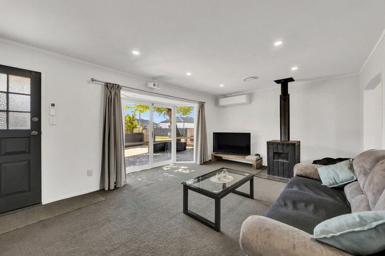 Photo of property in 28 Saint Heliers Crescent, Aranui, Christchurch, 8061