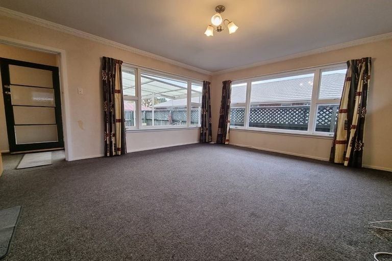 Photo of property in 1/44 Division Street, Riccarton, Christchurch, 8041