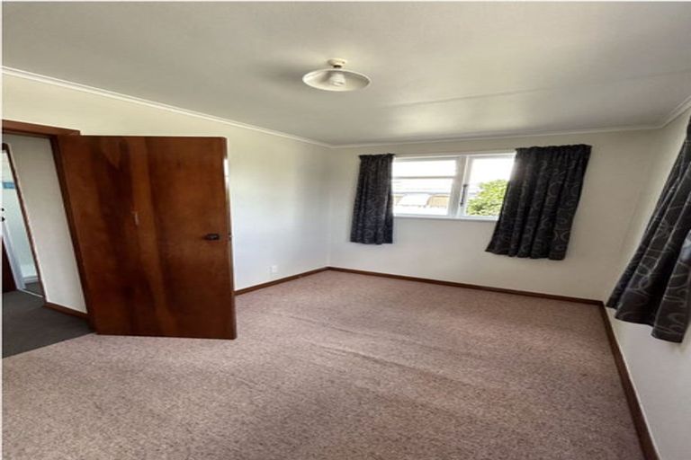 Photo of property in 10 Tilbury Avenue, Hokowhitu, Palmerston North, 4410