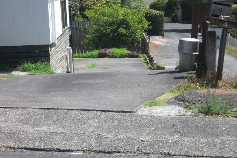 Photo of property in 4 Ludlow Terrace, Totara Vale, Auckland, 0627