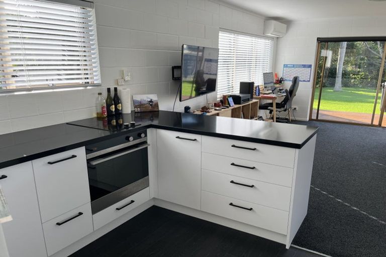 Photo of property in 5/22a Church Street, Northcote Point, Auckland, 0627