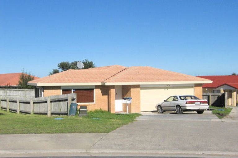 Photo of property in 11 Bohola Rise, Weymouth, Auckland, 2103