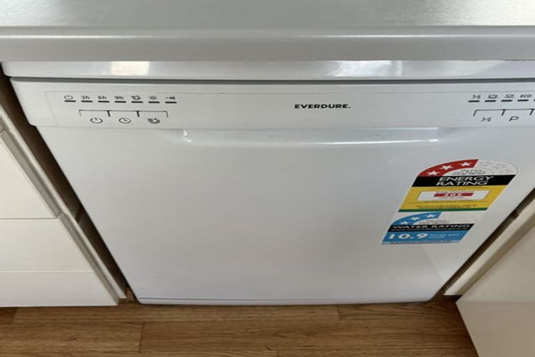 Photo of property in 1/54 Rutherford Street, Woolston, Christchurch, 8023