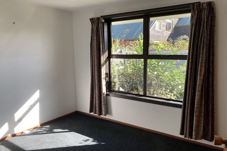 Photo of property in 15 Resolution Place, Bryndwr, Christchurch, 8053