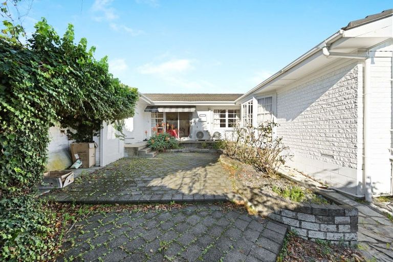 Photo of property in 104 Poaka Avenue, Dinsdale, Hamilton, 3204