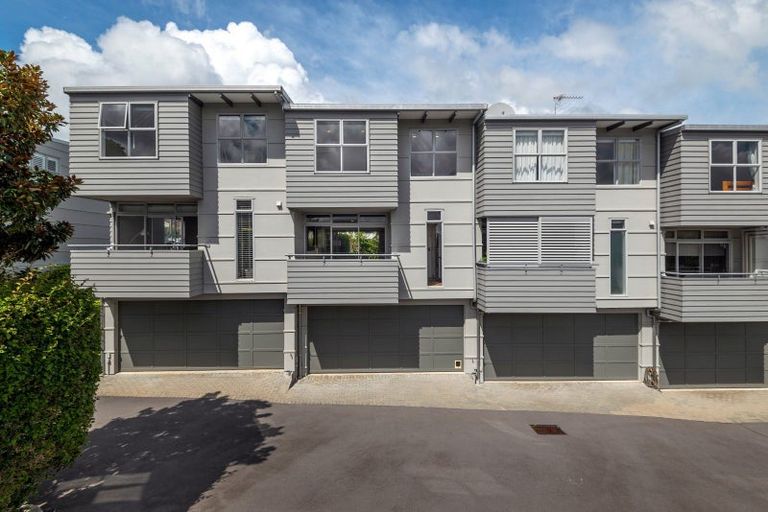 Photo of property in Habitat Apartments, 6/31 Byron Avenue, Takapuna, Auckland, 0622