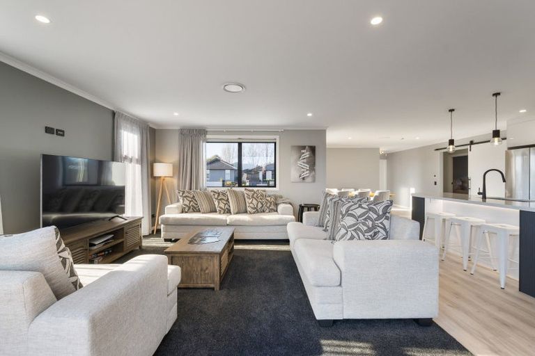 Photo of property in 10 Kanzan Grove, Maewa, 4702