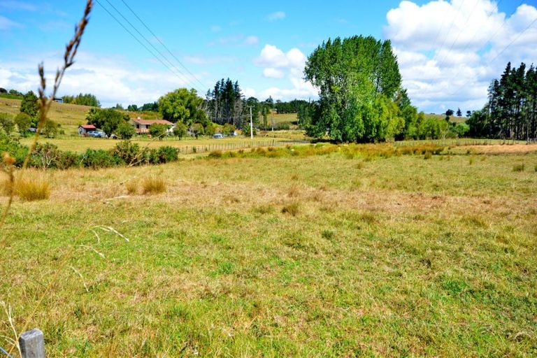 Photo of property in 1746 East Coast Road, Stillwater, Silverdale, 0794