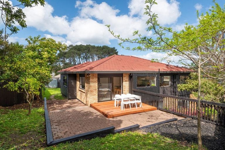 Photo of property in 24 Rosemary Avenue, Forrest Hill, Auckland, 0620