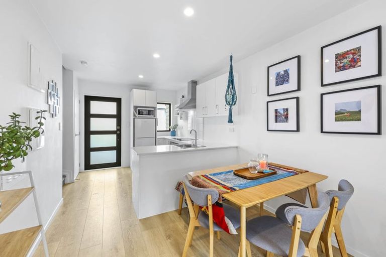 Photo of property in 3/6 South Pacific Place, Henderson, Auckland, 0612