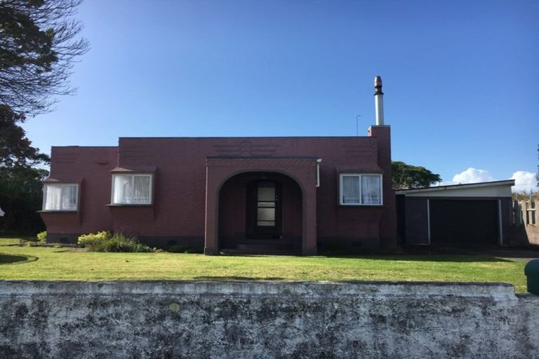 Photo of property in 72 Leslie Street, Waitara, 4320