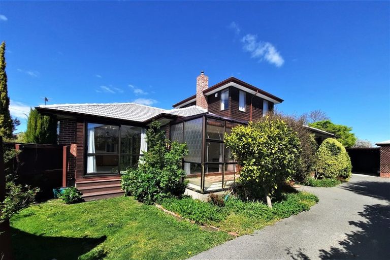 Photo of property in 15 Sevenoaks Drive, Bryndwr, Christchurch, 8053