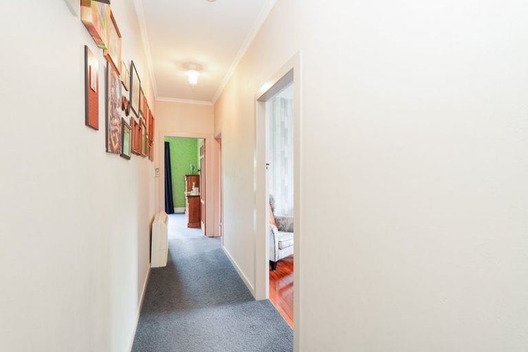 Photo of property in 2 Frome Street, Clifton, Invercargill, 9812