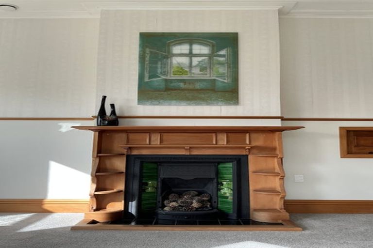 Photo of property in 4 Handley Place, Glen Avon, New Plymouth, 4312