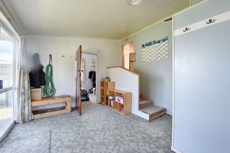 Photo of property in 16 Tokanui Haldane Road, Tokanui, 9884