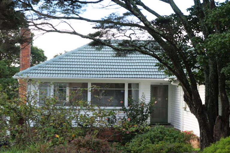 Photo of property in 48 Botany Road, Botany Downs, Auckland, 2010