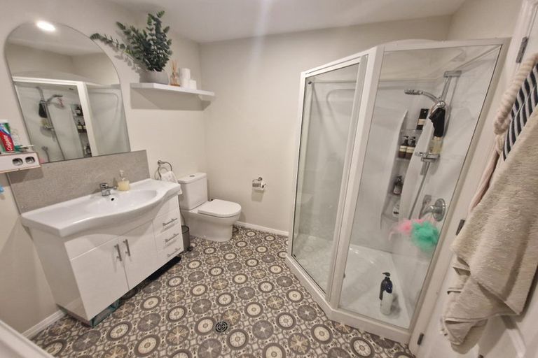 Photo of property in 6 Cosgrove Rise, Riverstone Terraces, Upper Hutt, 5018