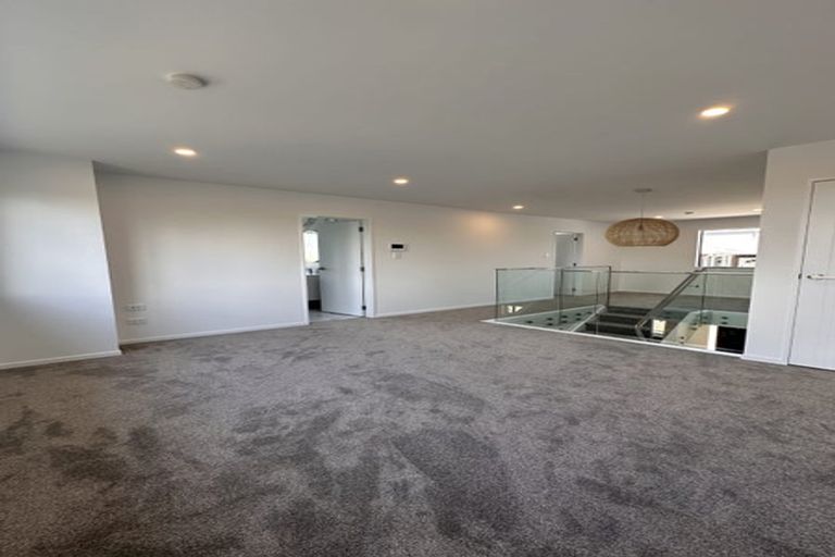 Photo of property in 59b Totara Road, Te Atatu Peninsula, Auckland, 0610
