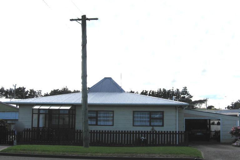 Photo of property in 4/3 Titoki Street, Castlecliff, Whanganui, 4501