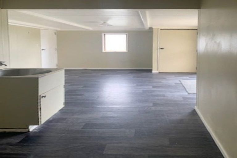 Photo of property in 21c Flower Street, Bulls, 4818