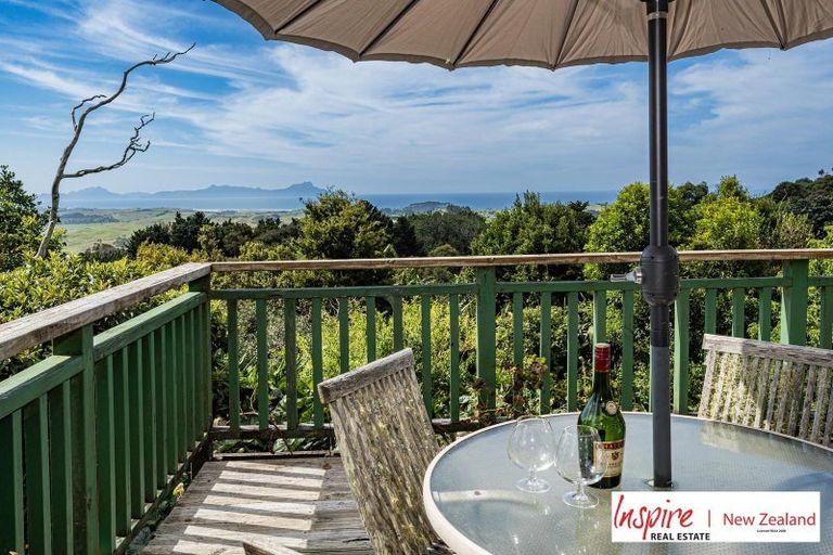 Photo of property in 224 Massey Road, Waipu, 0582