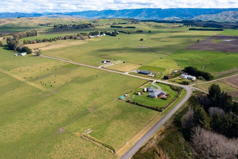 Photo of property in 913 Aorangi Road, Maraekakaho, 4171