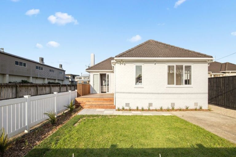Photo of property in 19 Dublin Street, Pukekohe, 2120