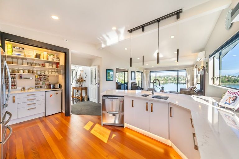 Photo of property in 14 Spinnaker Drive, Whitby, Porirua, 5024