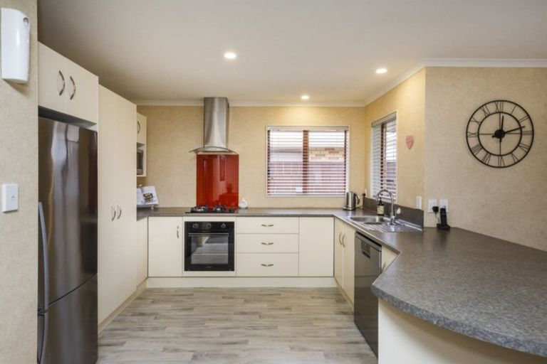 Photo of property in 53 Branigan Parade, Kelvin Grove, Palmerston North, 4414