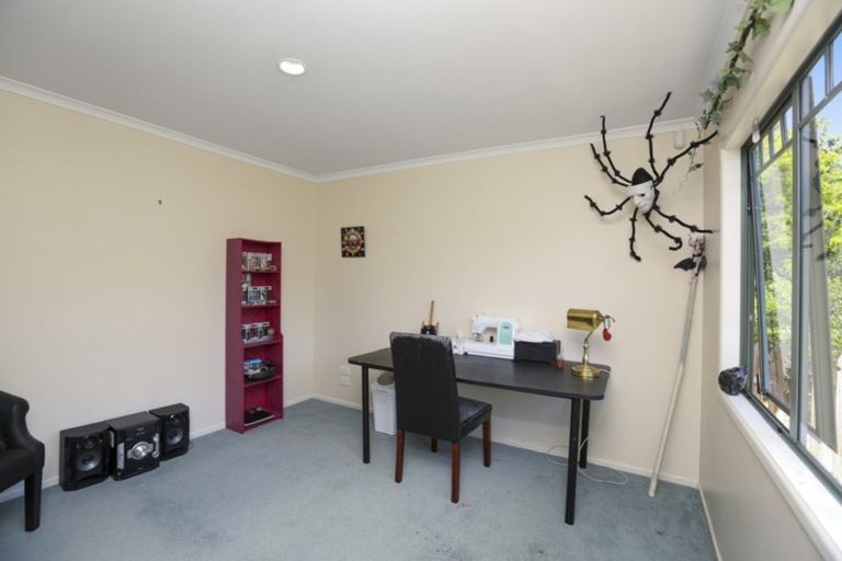 Photo of property in 3c Tyne Place, Highlands Park, New Plymouth, 4312