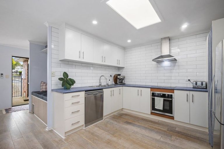 Photo of property in 20 Kayes Road, Pukekohe, 2120