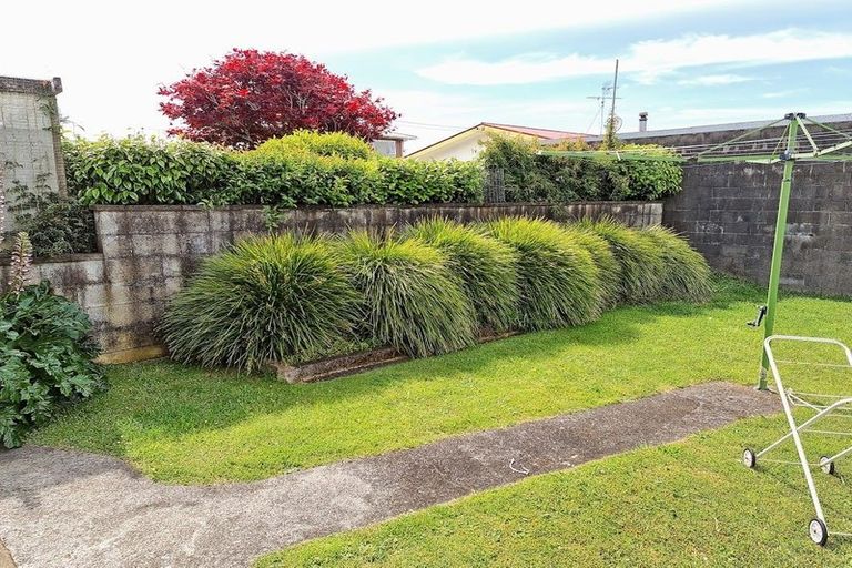 Photo of property in 7 Margaret Place, Merrilands, New Plymouth, 4312