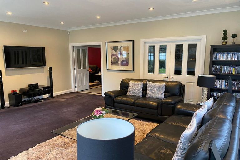 Photo of property in 2 Blundell Way, Heretaunga, Upper Hutt, 5018