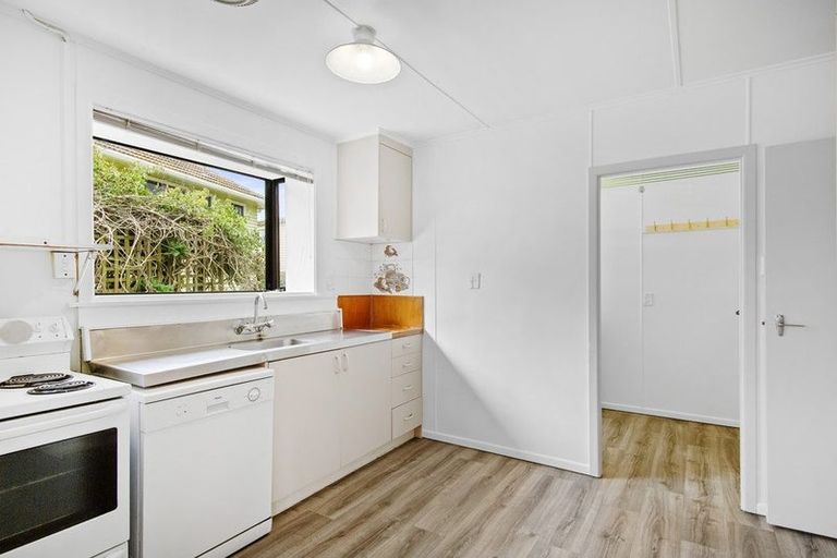 Photo of property in 36 Fantame Street, Cannons Creek, Porirua, 5024