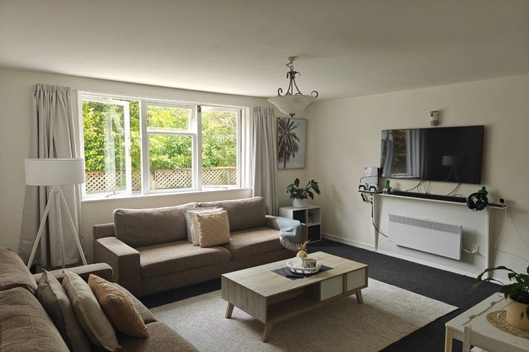 Photo of property in 11 Oak Street, Ebdentown, Upper Hutt, 5018