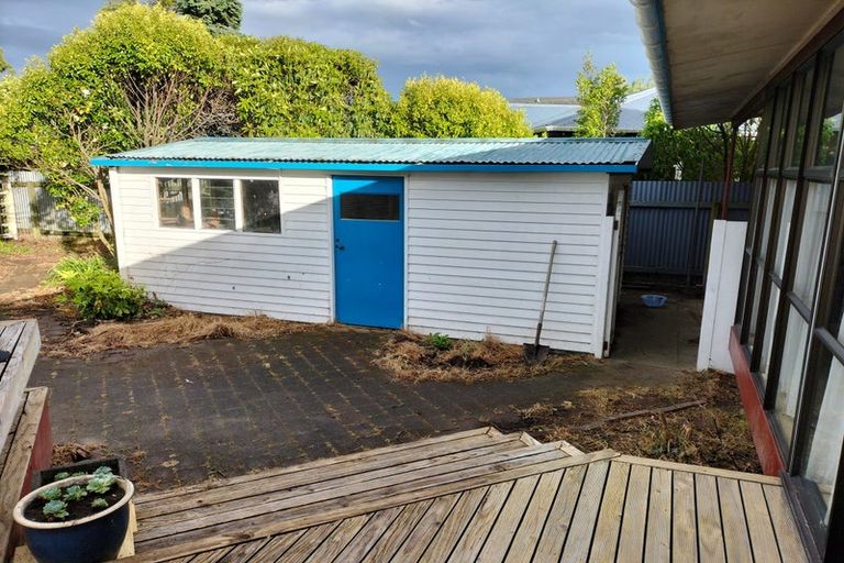 Photo of property in 21 Saint Albans Avenue, Hokowhitu, Palmerston North, 4410