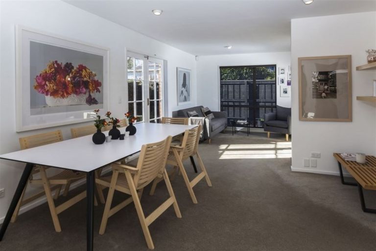 Photo of property in 100a Fendalton Road, Fendalton, Christchurch, 8014