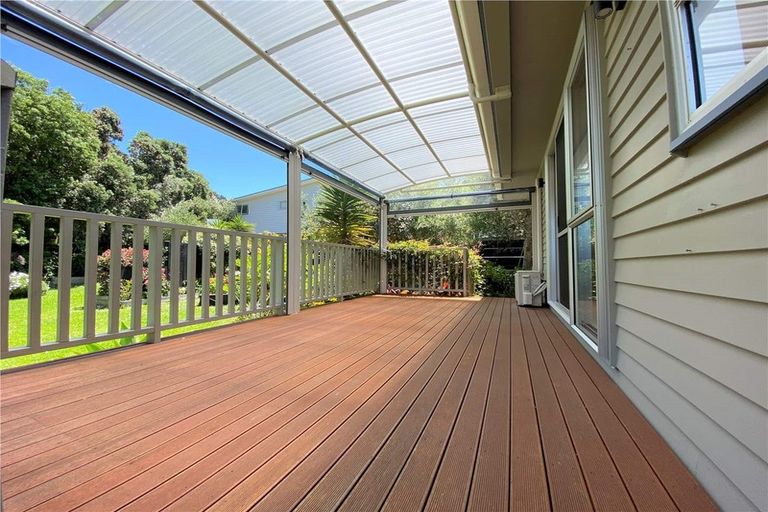 Photo of property in 36 Sequoia Place, Sunnynook, Auckland, 0620