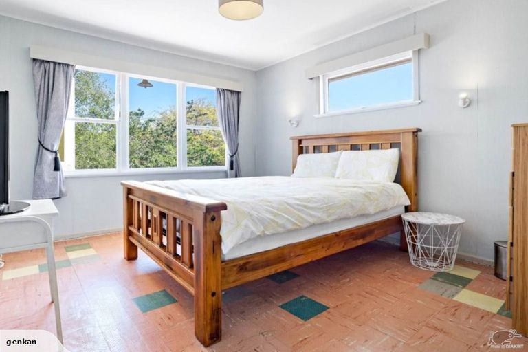 Photo of property in 37 Tampin Road, Hillpark, Auckland, 2102