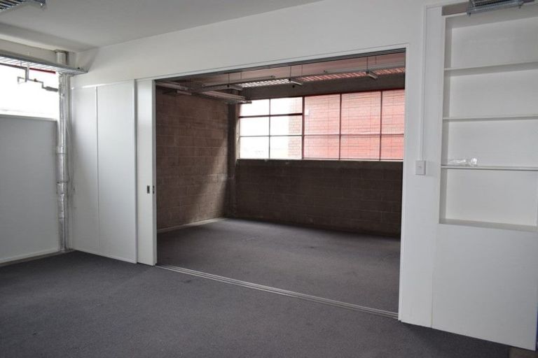 Photo of property in 33 Sale Street, Cockle Bay, Auckland, 2014