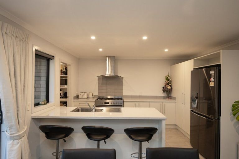 Photo of property in 195 Pacific Drive, Fitzherbert, Palmerston North, 4410