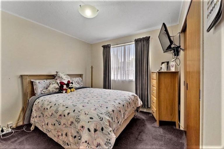 Photo of property in 33 Nassau Avenue, Grenada North, Wellington, 5028