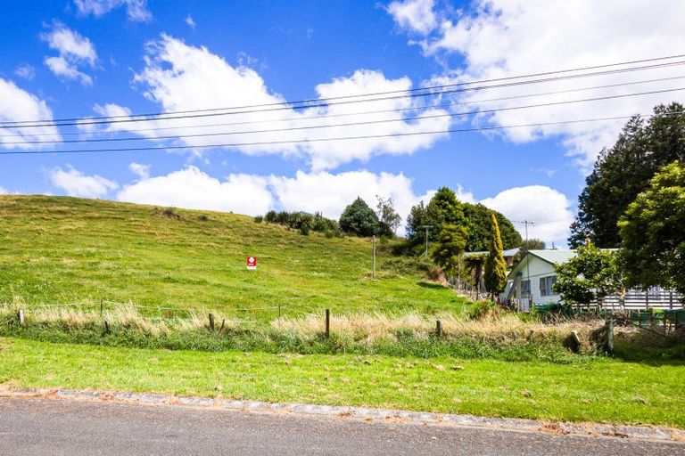 Photo of property in 18 Hukaroa Road, Raetihi, 4632