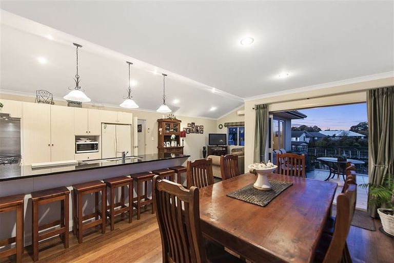 Photo of property in 48 Coleraine Drive, Rototuna, Hamilton, 3210