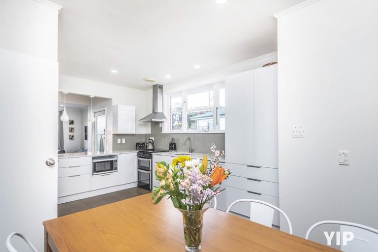 Photo of property in 32 Bracken Road, Paparangi, Wellington, 6037