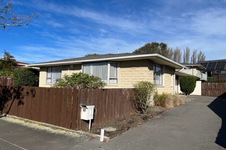 Photo of property in 1/61 Ambleside Drive, Burnside, Christchurch, 8053